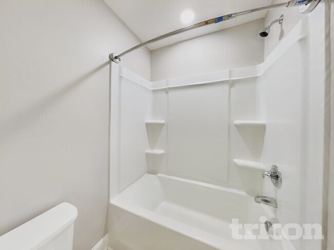 Building Photo - 50 Gallery Park Dr