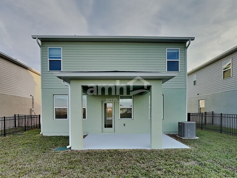 Building Photo - 5976 Sycamore Pl St