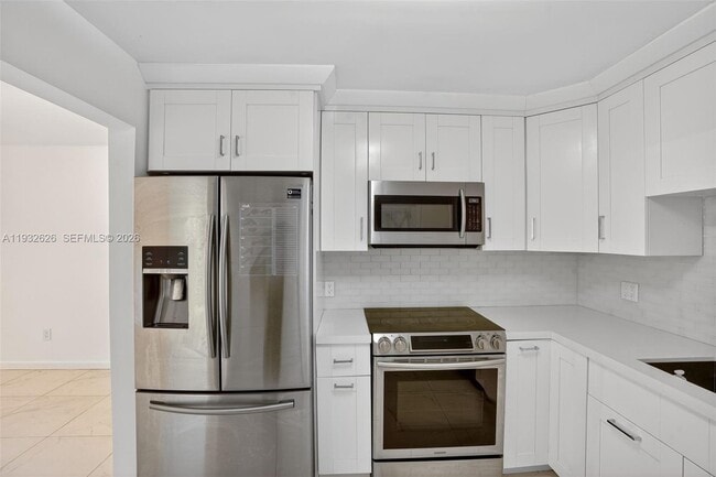 Building Photo - 1239 Mariposa Ave