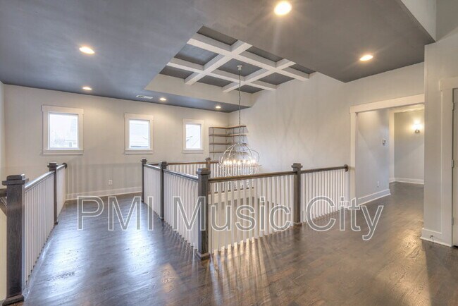 Building Photo - 1537B Battlefield Dr