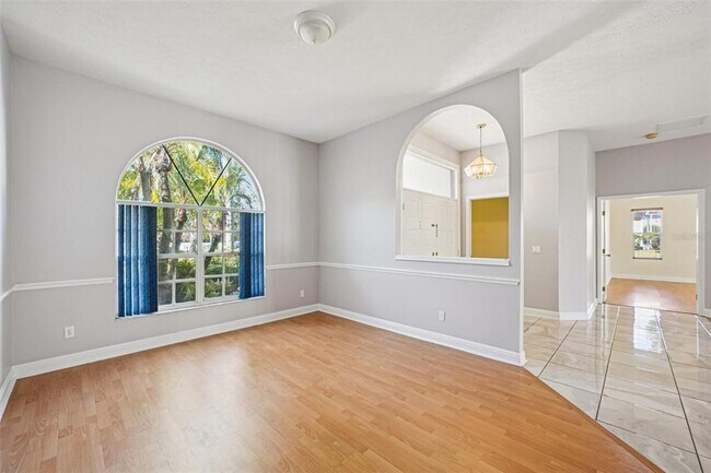 Building Photo - 918 Academy Dr