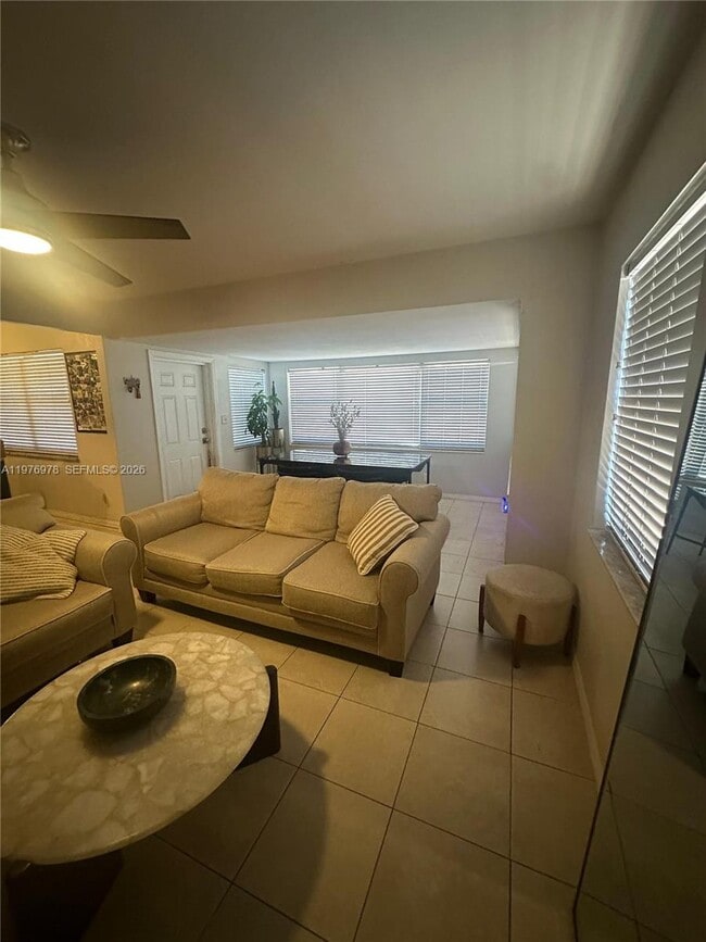 Building Photo - 30 NE 26th St