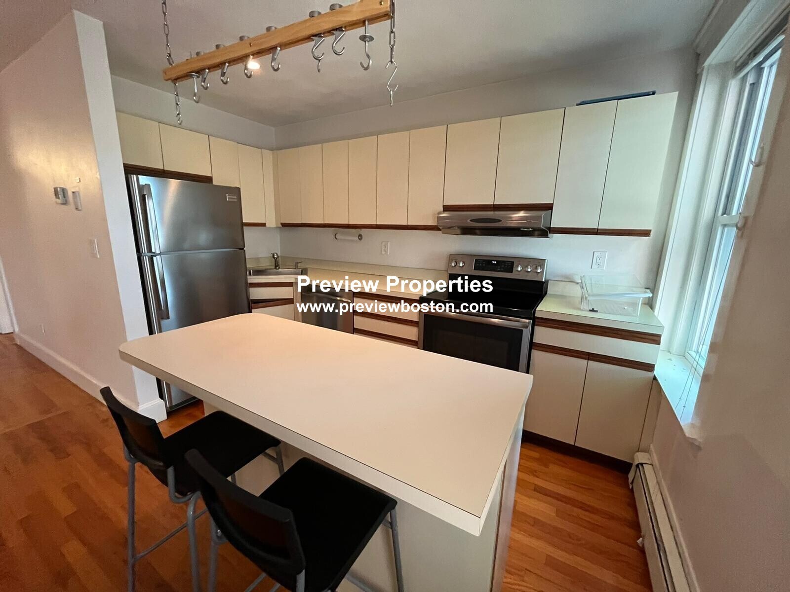 Building Photo - 19 South St