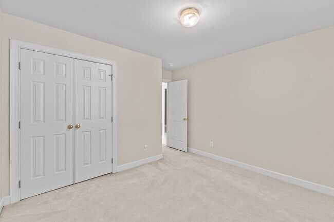 Building Photo - 103 La Quinta Ct
