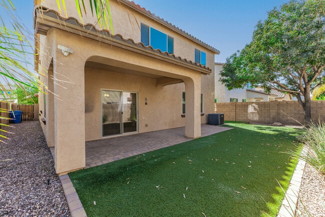 Building Photo - 2972 E Shannon St