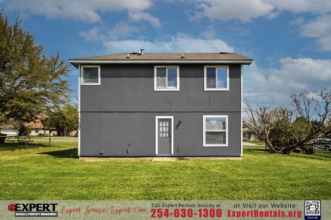 Building Photo - 2307 Lazy Ridge Dr