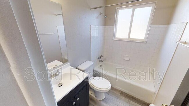 Building Photo - 357 Gahart Dr