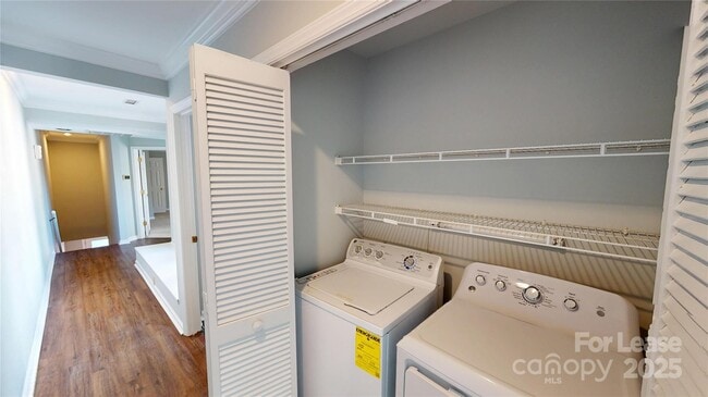 Building Photo - 414 Clarkson Green St