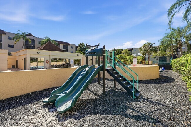 Building Photo - 10401 W Broward Blvd