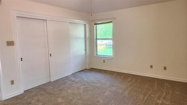 Building Photo - 603 Greenfield Cove