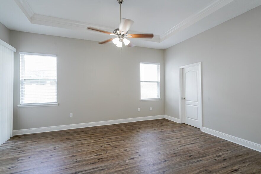 Building Photo - 210 Montara Drive