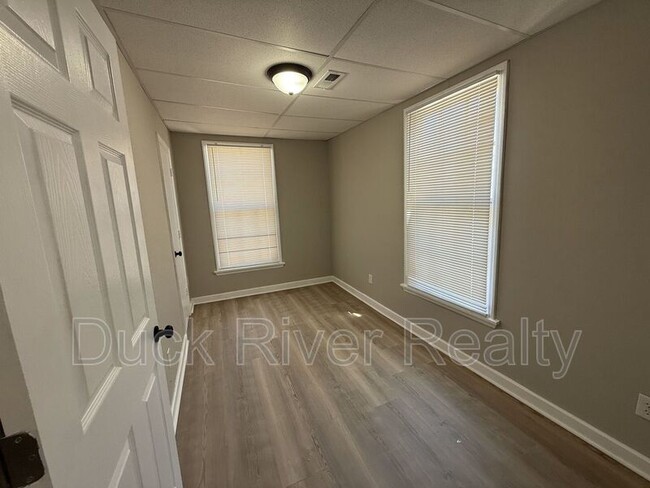 Building Photo - 1409 Highland Ave