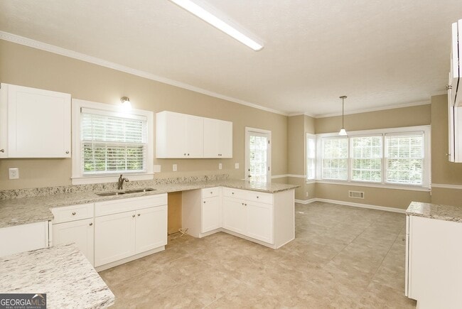 Building Photo - 1177 Justin Ln