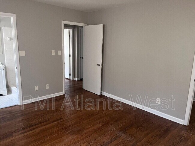 Building Photo - 3544 Knollview Ct