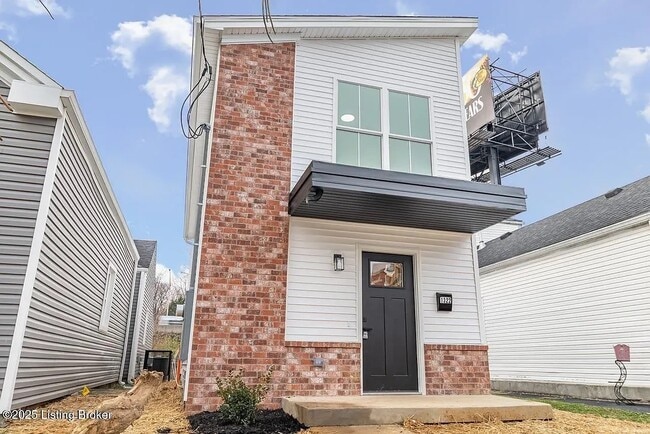 Building Photo - 1322 S Preston St