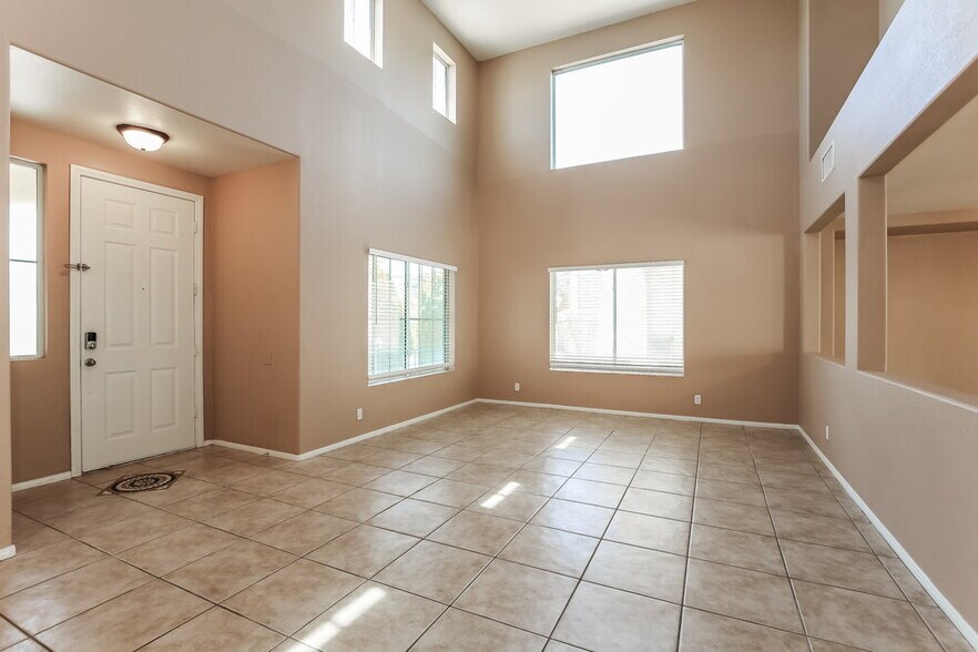 Building Photo - 1728 Evening Bluff Pl