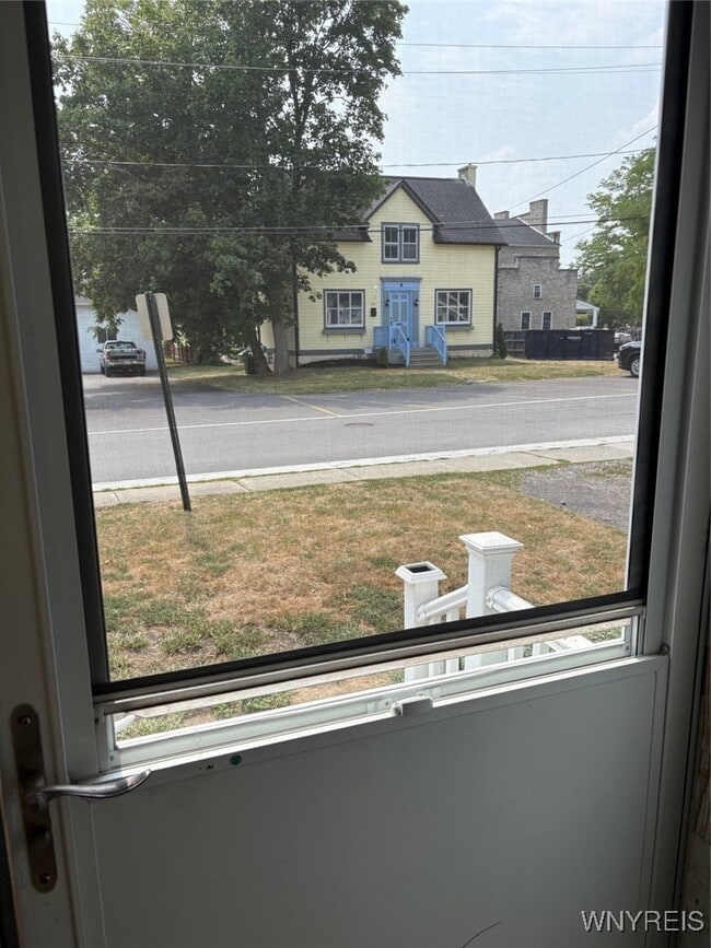 Building Photo - 482 Ridge St