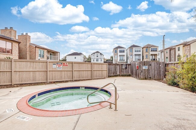 Building Photo - 2120 Wilcrest Dr