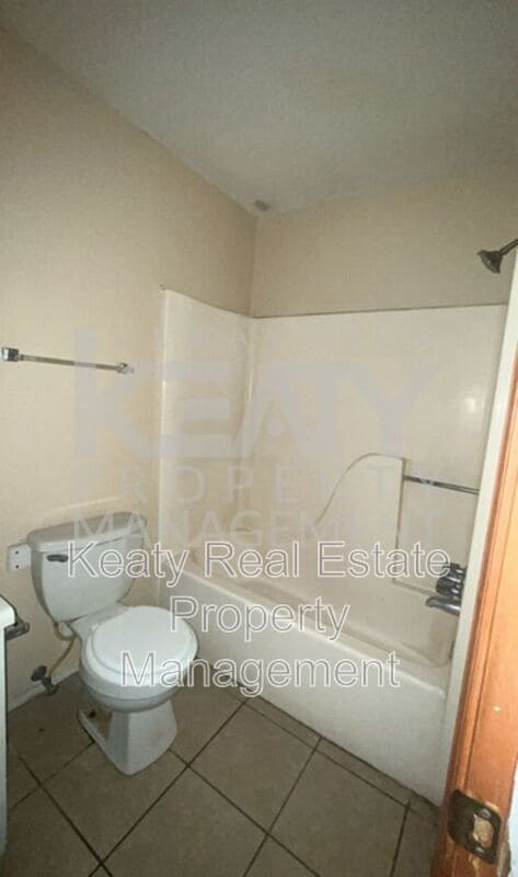 Building Photo - 101 Limoges St