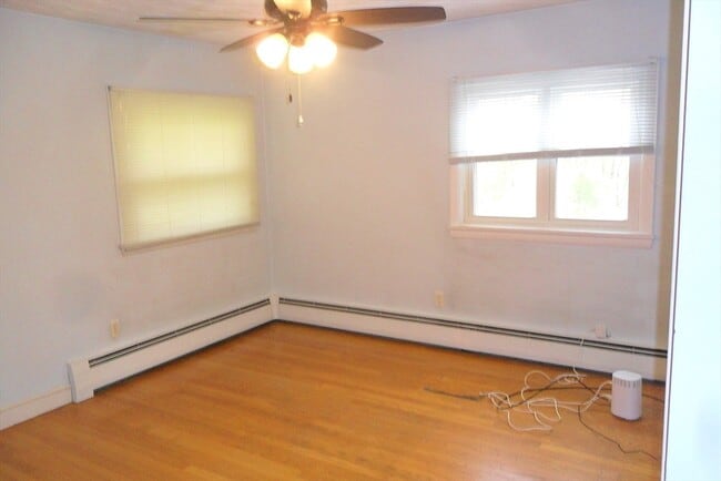 Building Photo - 295 Winter St