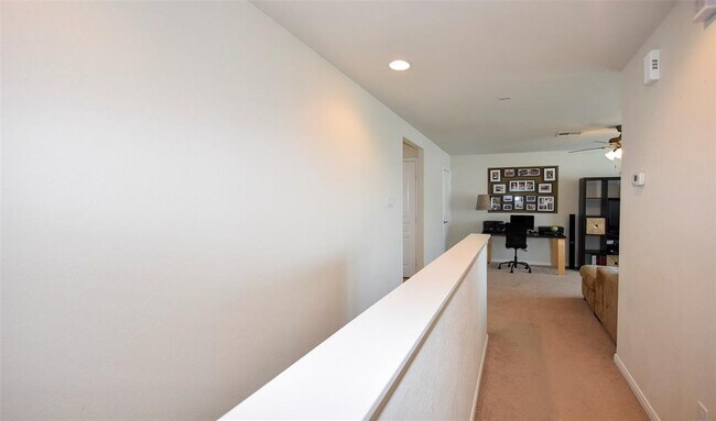 Building Photo - 6427 Addlestone Ridge Ln