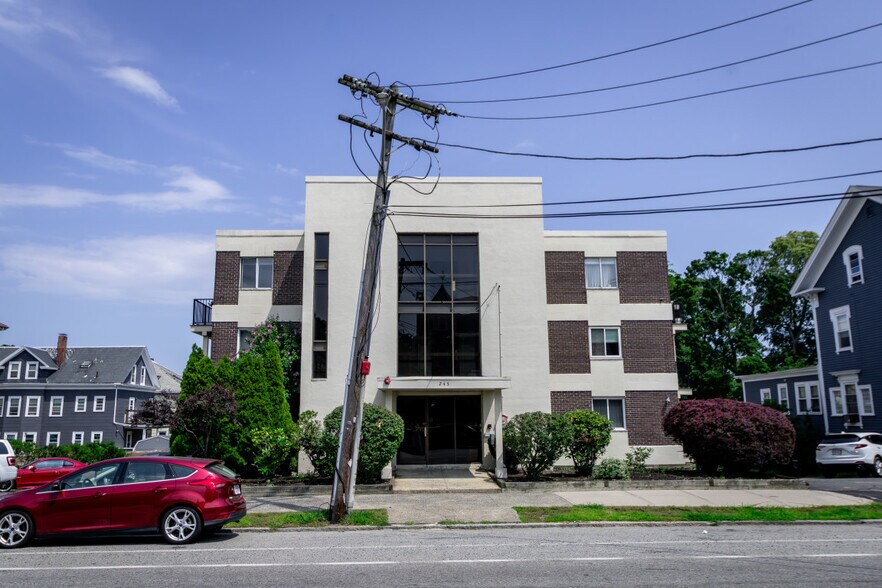 Building Photo - 245 Lafayette St