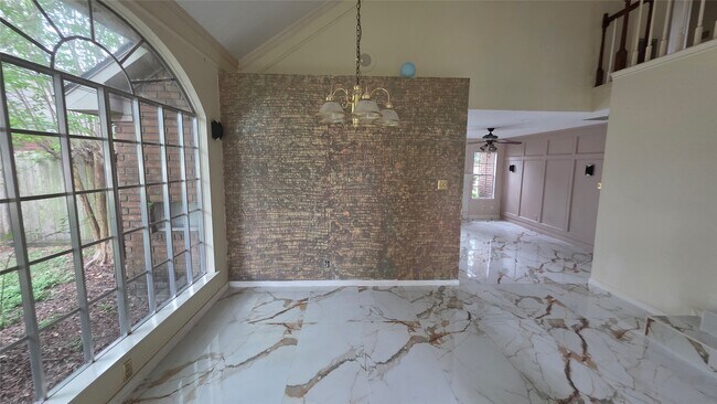 Building Photo - 15207 Pebble Lake Dr