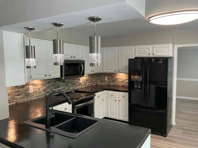 Building Photo - 5323 Craigs Creek Dr