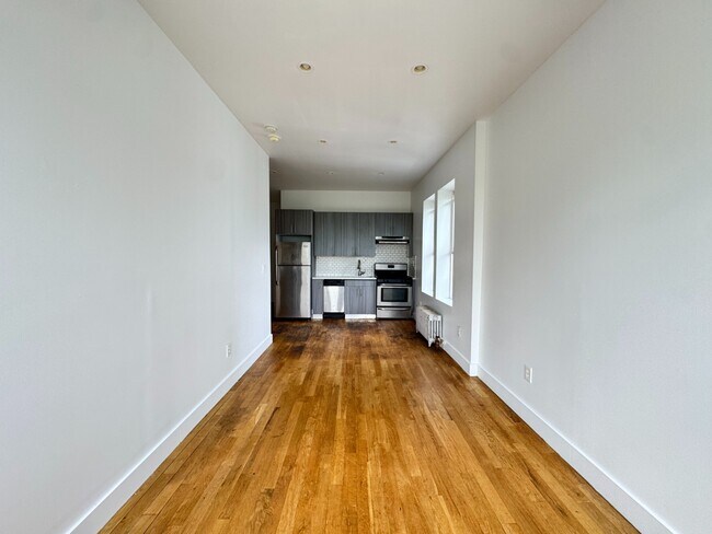 Building Photo - 286 19th St