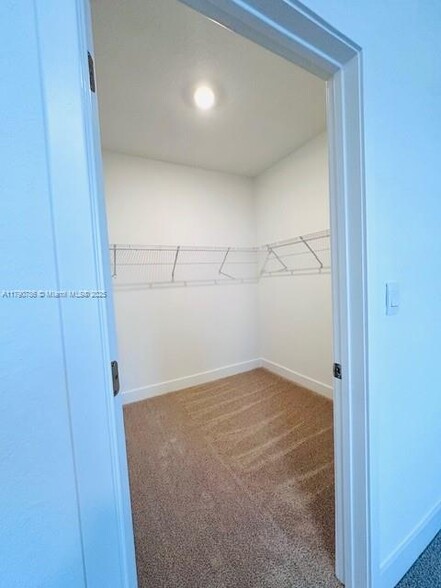 Building Photo - 259 SW 169th Ln