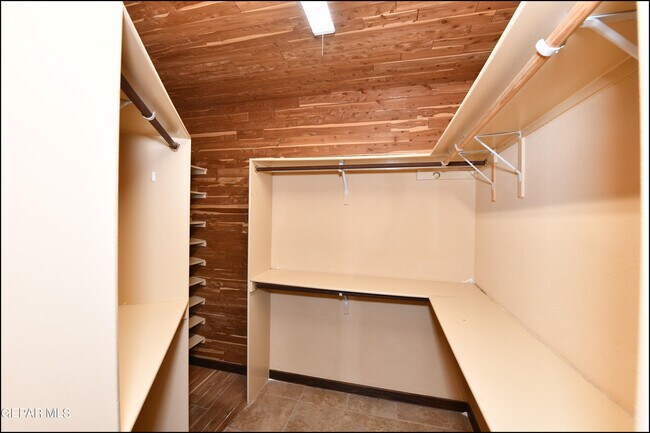 Building Photo - 7318 Corona Del Sol Dr