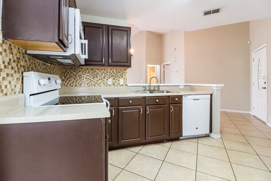 Building Photo - 3355 Kelsey Ln