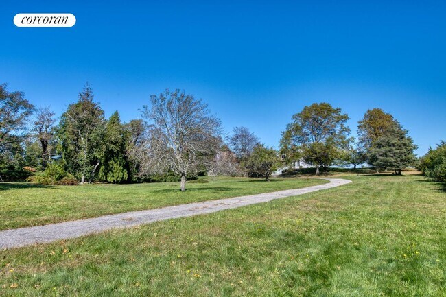 Building Photo - 89 Ram Island Dr