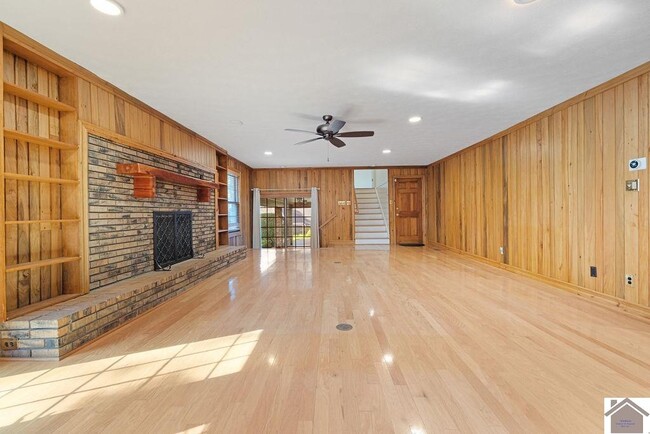 Building Photo - 51 Martin Cir