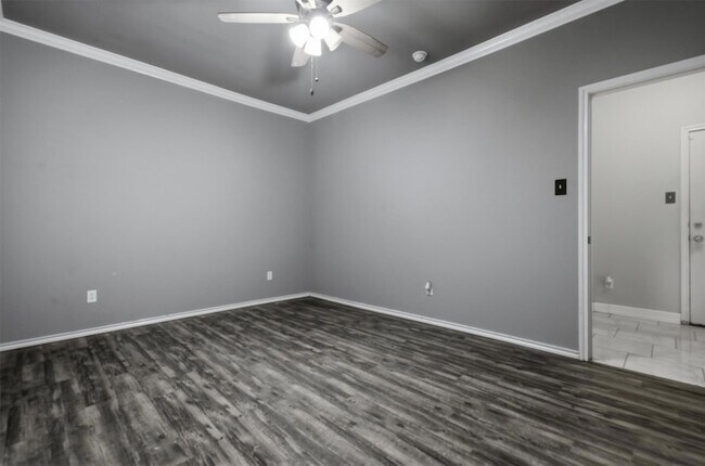 Building Photo - 113 Scarlet Oak Cove