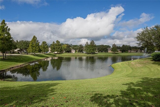 Building Photo - 12702 Salomon Cove Dr