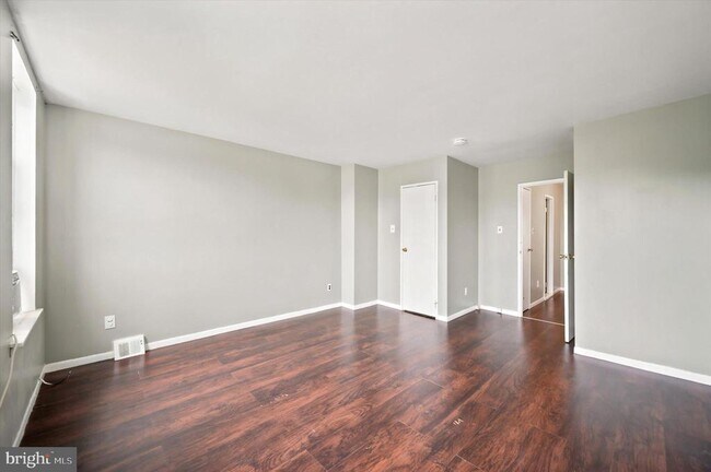 Building Photo - 4815 Fairmount Ave