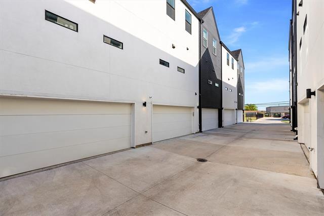 Building Photo - 1147 N Madison Ave