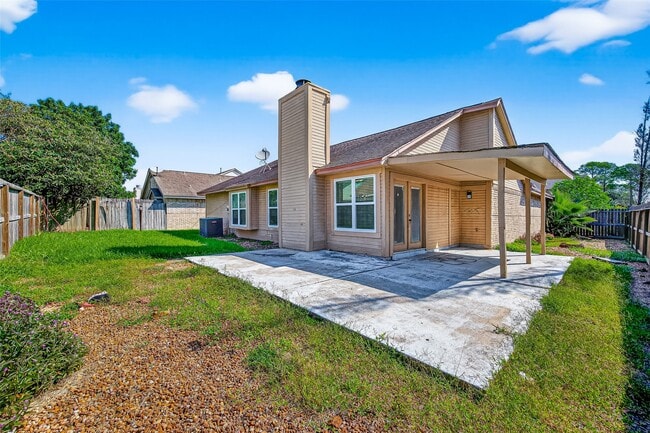 Building Photo - 3258 Meadway Dr