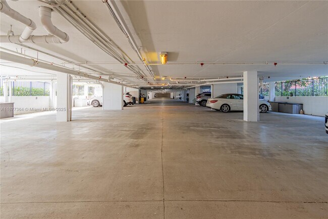 Building Photo - 1500 N Ocean Blvd