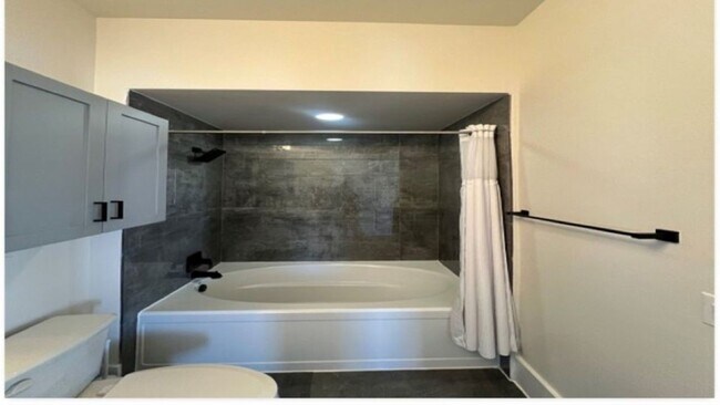 Building Photo - 1508 Blodgett St