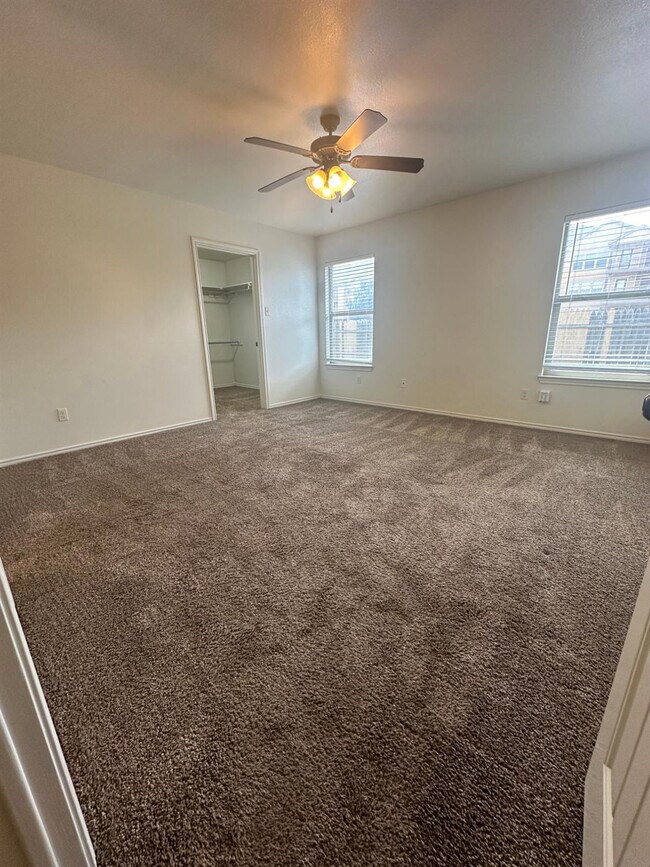 Building Photo - 6133 72nd Pl