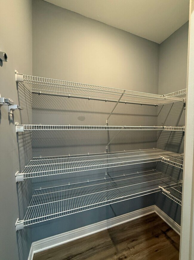 Building Photo - **For Rent: Gorgeous 4 Bed, 2.5 Bath Home ...