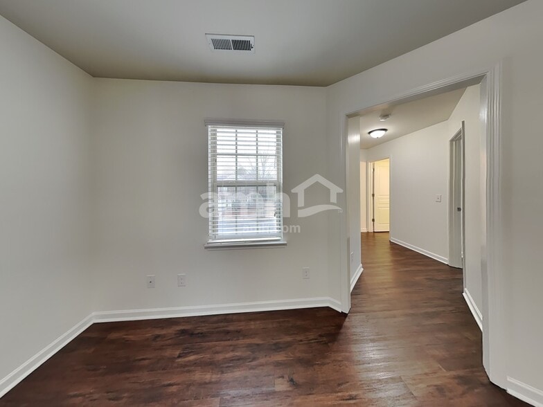 Building Photo - 1505 Ridge Haven Rd