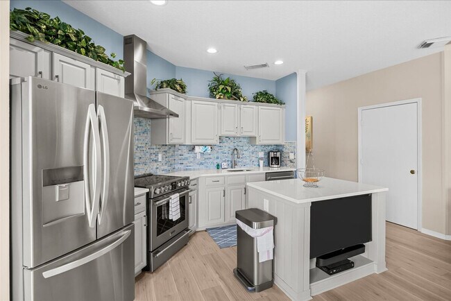 Building Photo - 9981 Perfect Dr