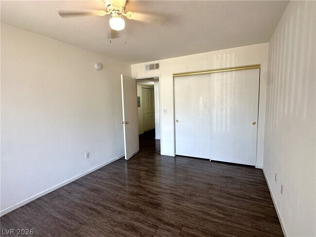 Building Photo - 3067 Key Largo Dr