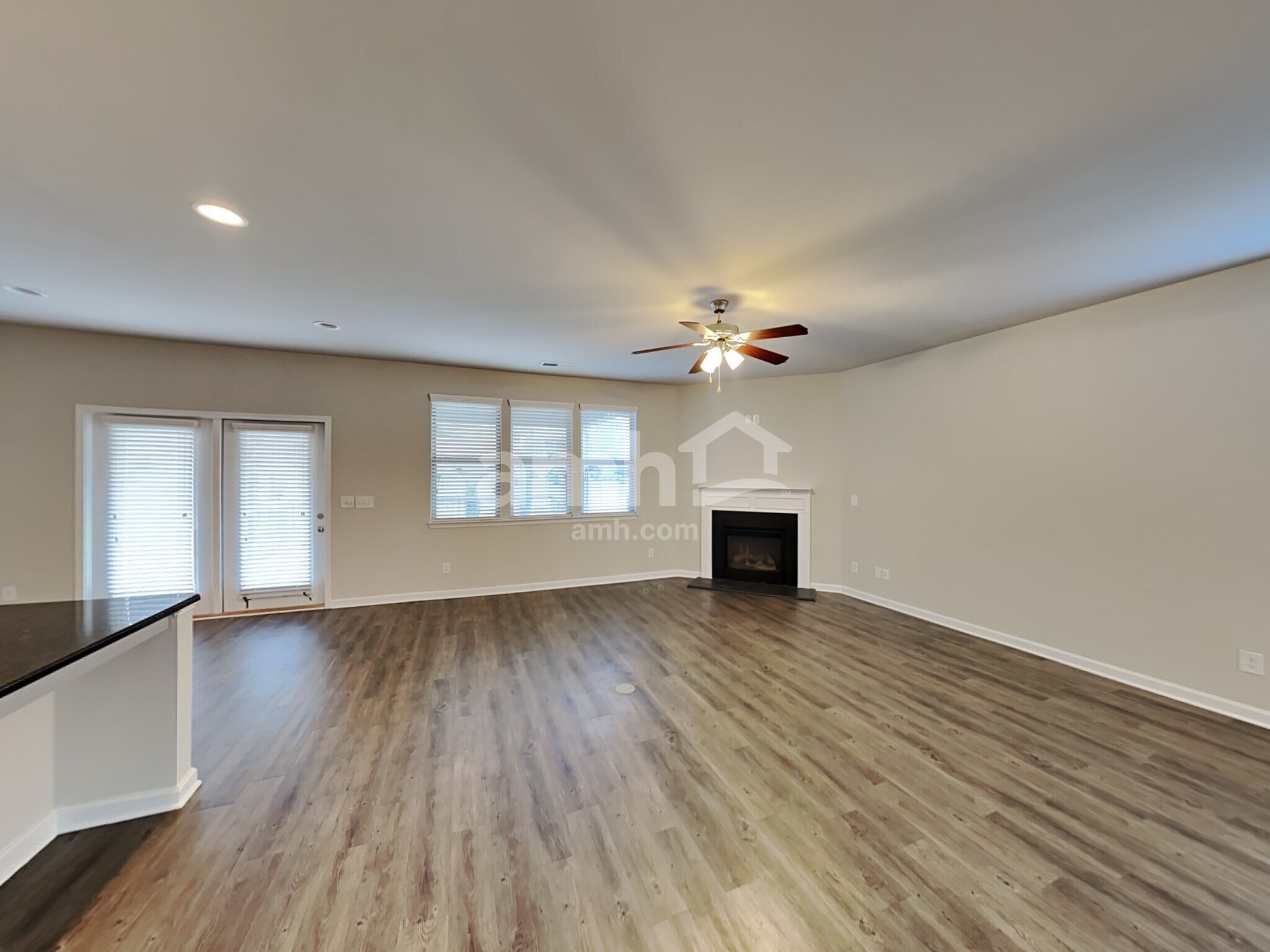 Building Photo - 235 Hickory Pointe Dr