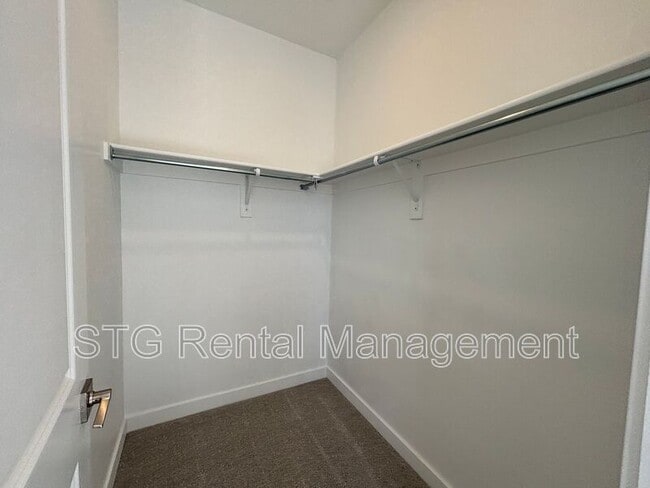 Building Photo - 901 Walker Wy