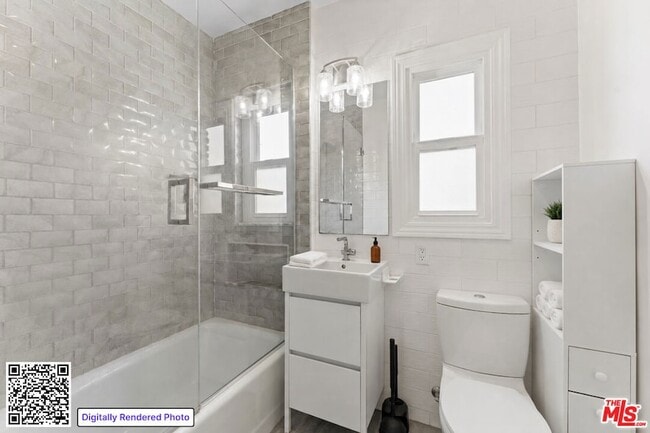 Building Photo - 5245 S San Vicente Blvd