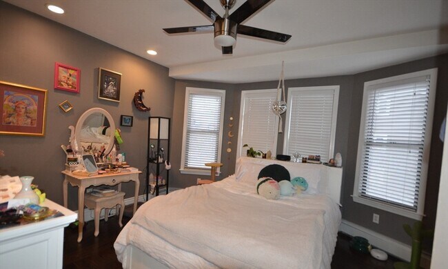 Building Photo - 60 Florida St